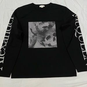 Brand new no tag Alexander Mcqueen sweatshirt. Made in Italy. 100% cotton.